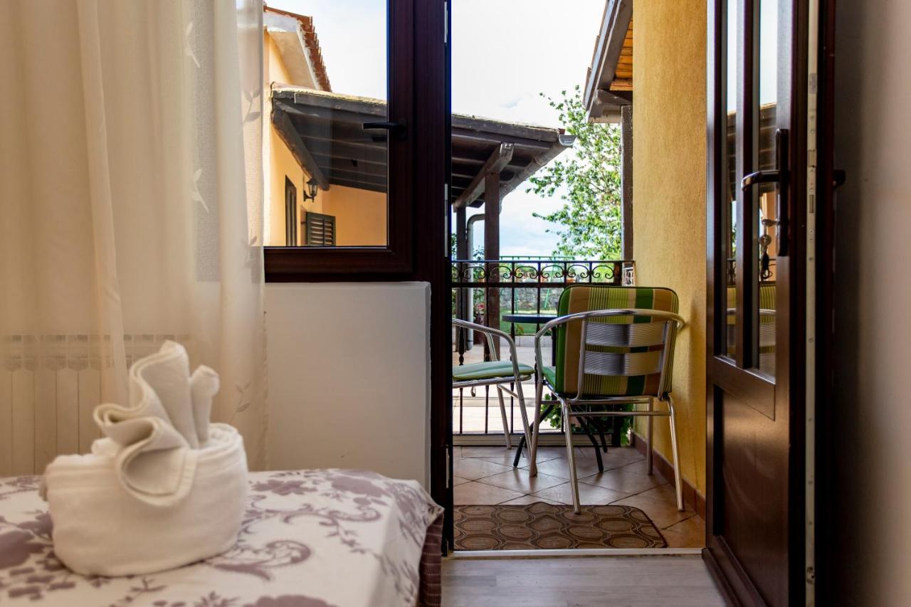 Apartmani Jurman Matohanci Exterior foto